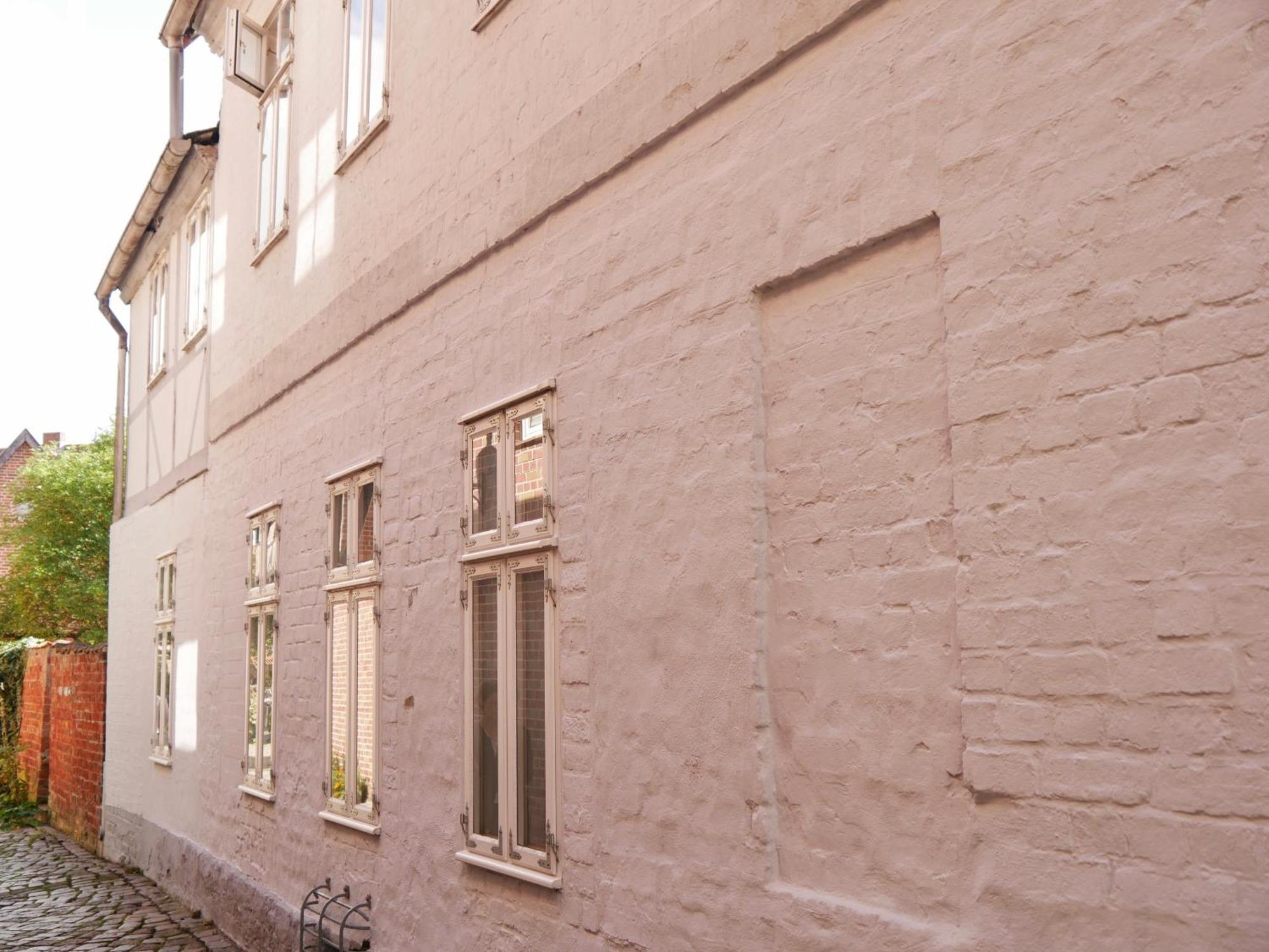 Zentrales Altstadt - In Mit Terrasse & Parkplatz * Luneburg